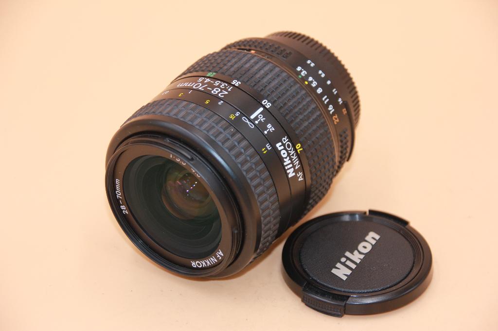 NIKON AF : 28-70/3.5-4.5, Enlèvement ou Envoi, Comme neuf, Reflex miroir, Nikon