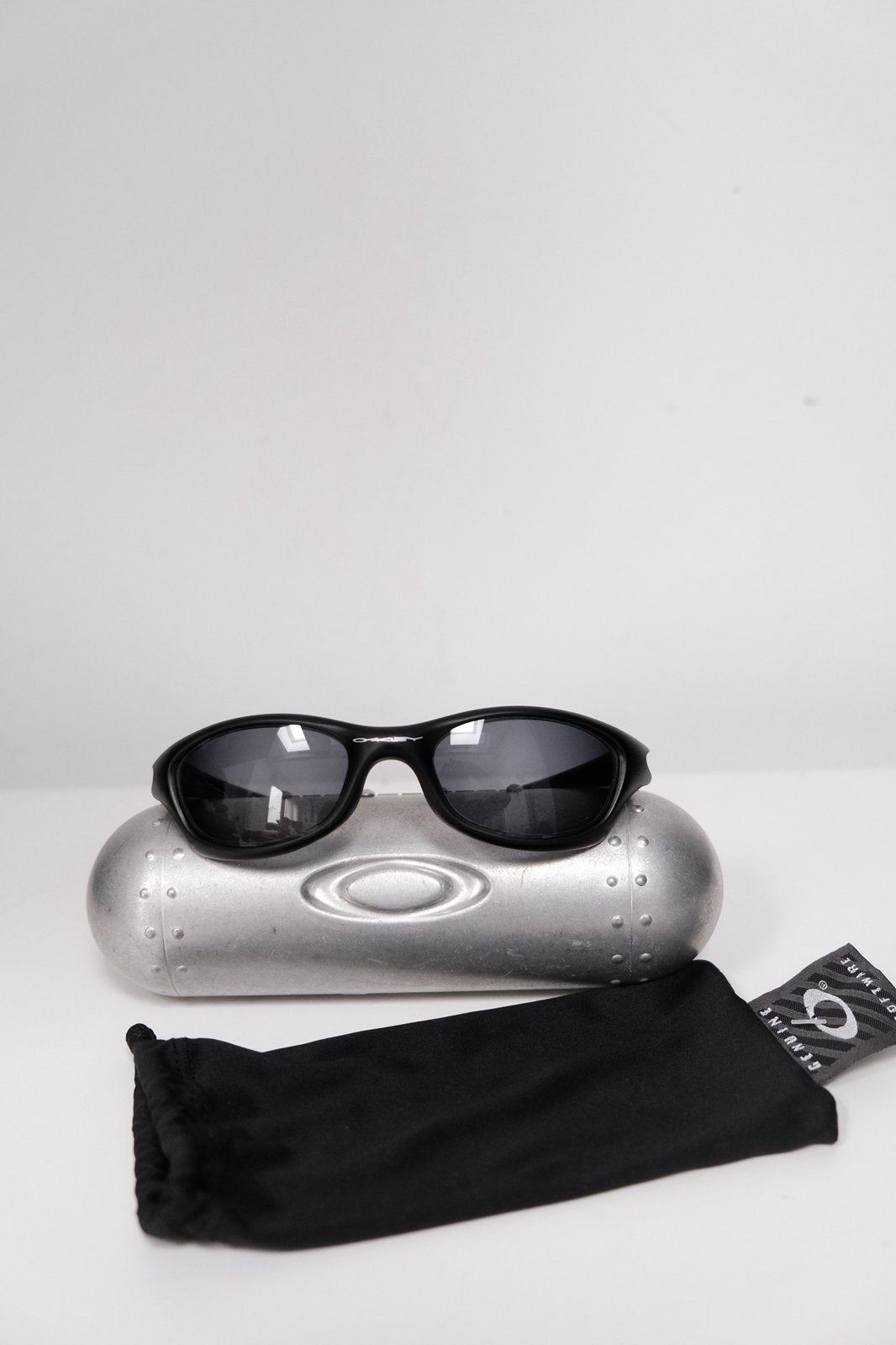 Lunettes de soleil Oakley vintage, Lunettes de soleil avec correction, Enlèvement ou Envoi, Oakley, Utilisé