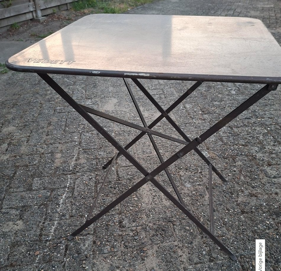 TERRASSE EN MÉTAL/TABLE DE JARDIN///VEDETT, Enlèvement ou Envoi, Comme neuf, Ustensile
