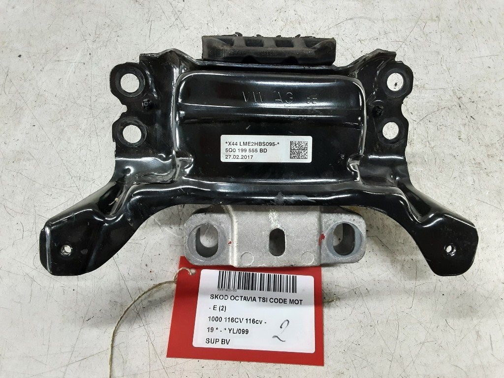 SUPPORT BOITE DE VITESSES Octavia (5EAA) (5Q0199555BD), Mevr. I. Hauben, Utilisé, Skoda, Rue de l'Espoir 34 34
4030  GRIVEGNÉE, BE