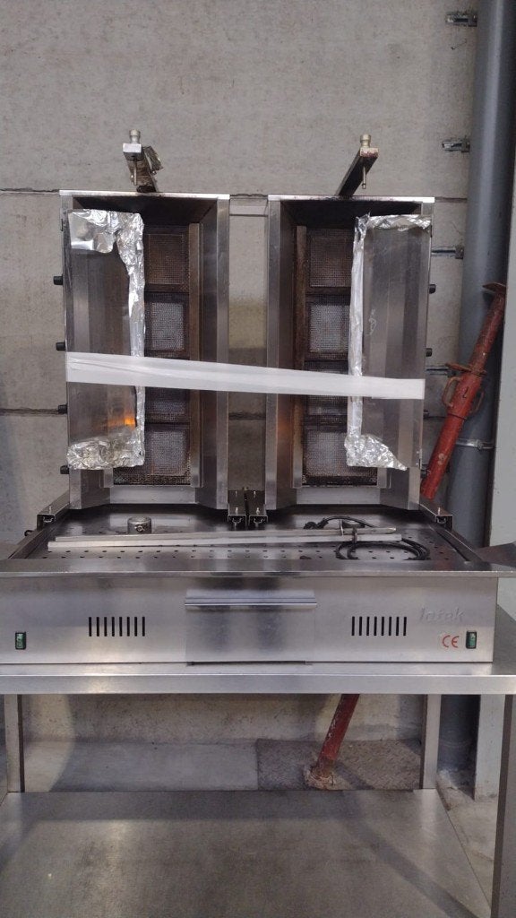 Dubbele kebabmachine, 4 + 4 gasbranders LATEK, Ophalen