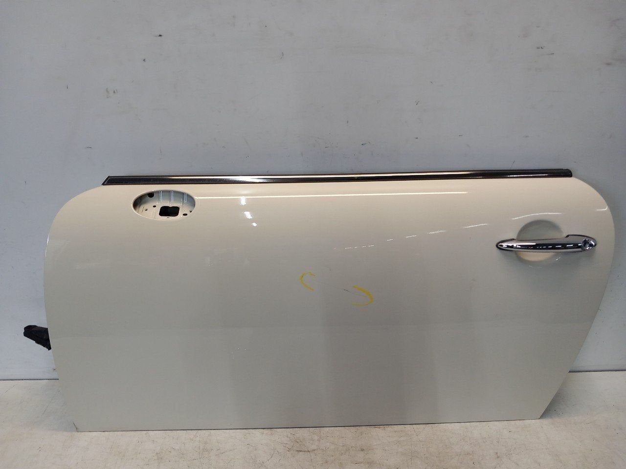 Portier links voor Mini Clubman, Onderdelen@venauto.nl, Van der Ven Autorecycling B.V., Ettenseweg 76, 4706 PB Roosendaal, The Netherlands