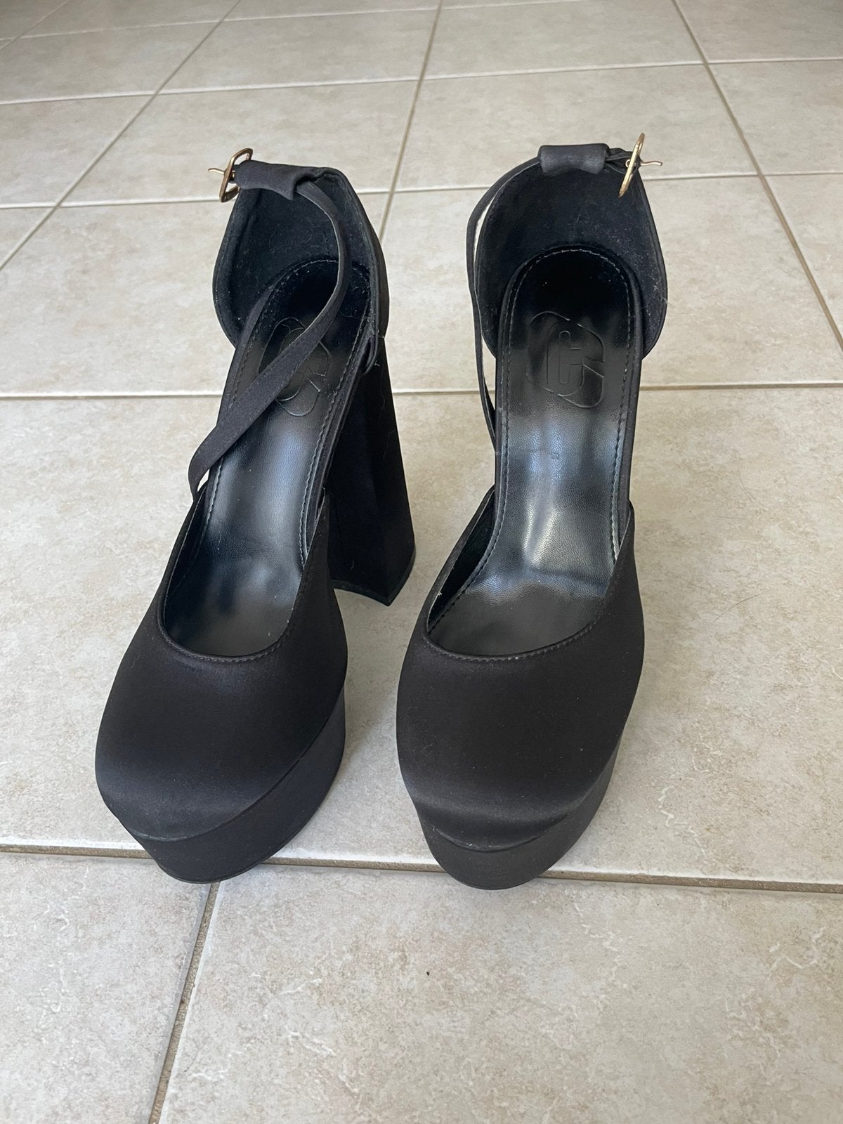Schoenen, Ophalen, Zo goed als nieuw, Zwart