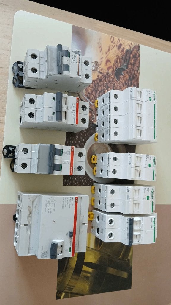 Zekeringen en differentiële, Ophalen, Nieuw, Schneider Electric, Overige typen