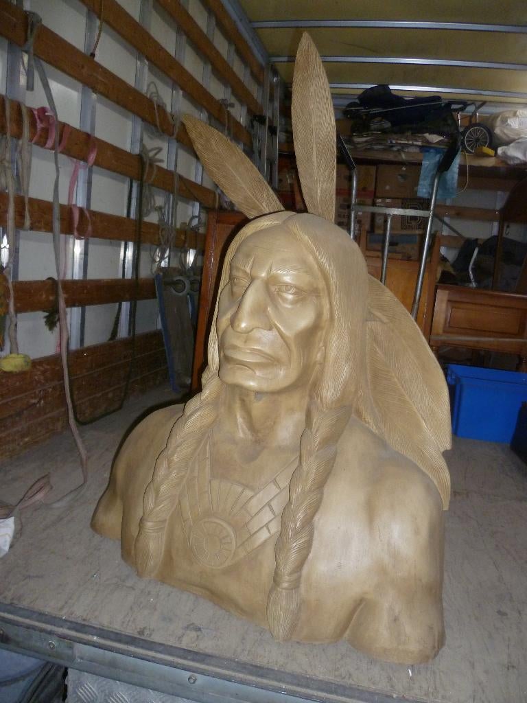 GROOT INDIANEN BORSTBEELD IN POLYESTER, Antiek en Kunst, Ophalen