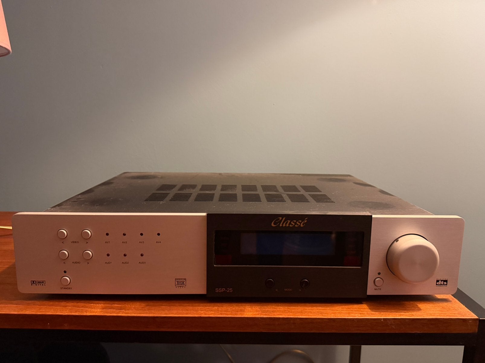 Classé Audio SSP-25 High-End Voorversterker / DAC – Incl AB, Enlèvement ou Envoi, Comme neuf, Stéréo