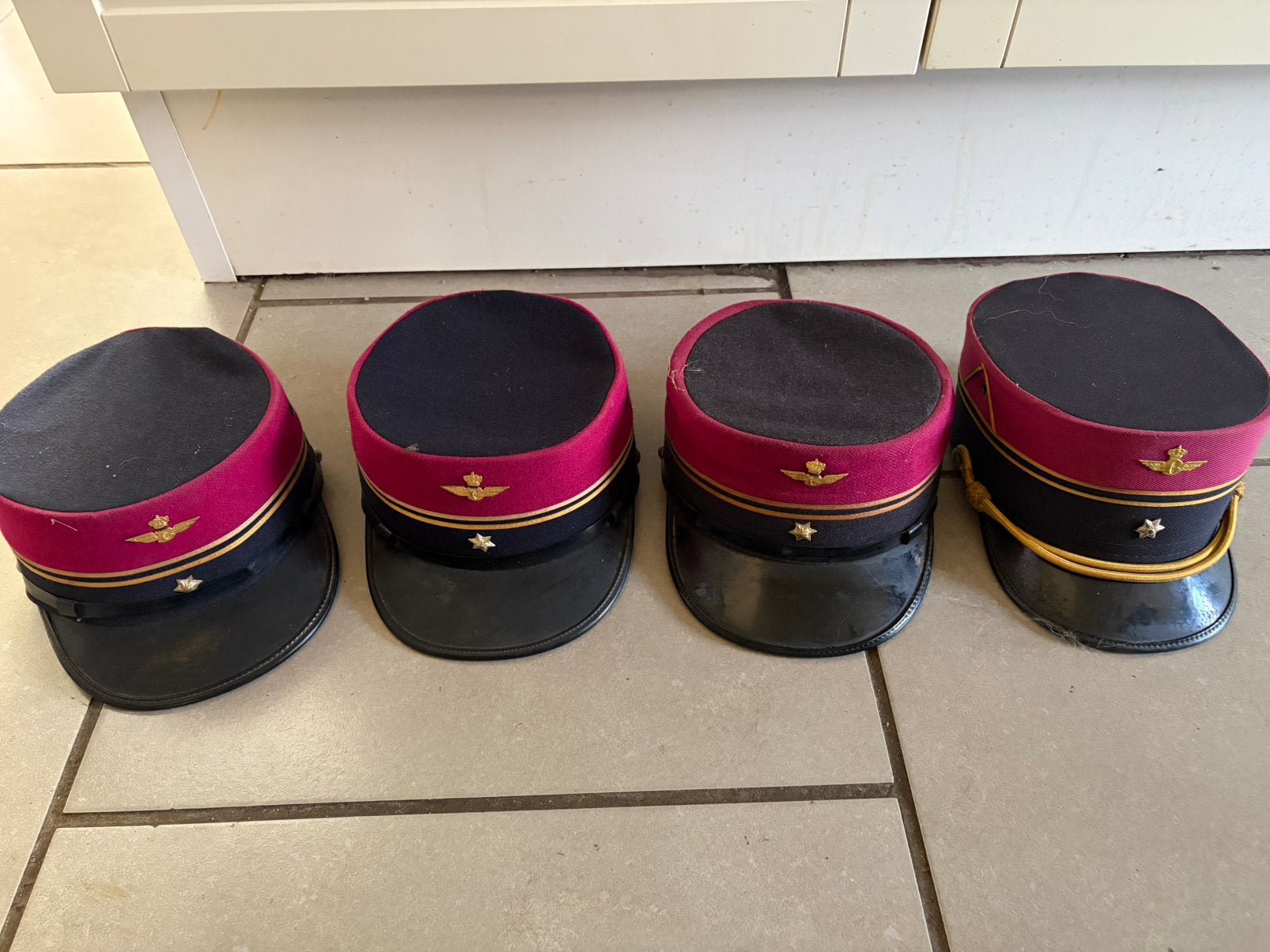 4 kepies nmbs, Ophalen, Gebruikt, Trein, Overige typen