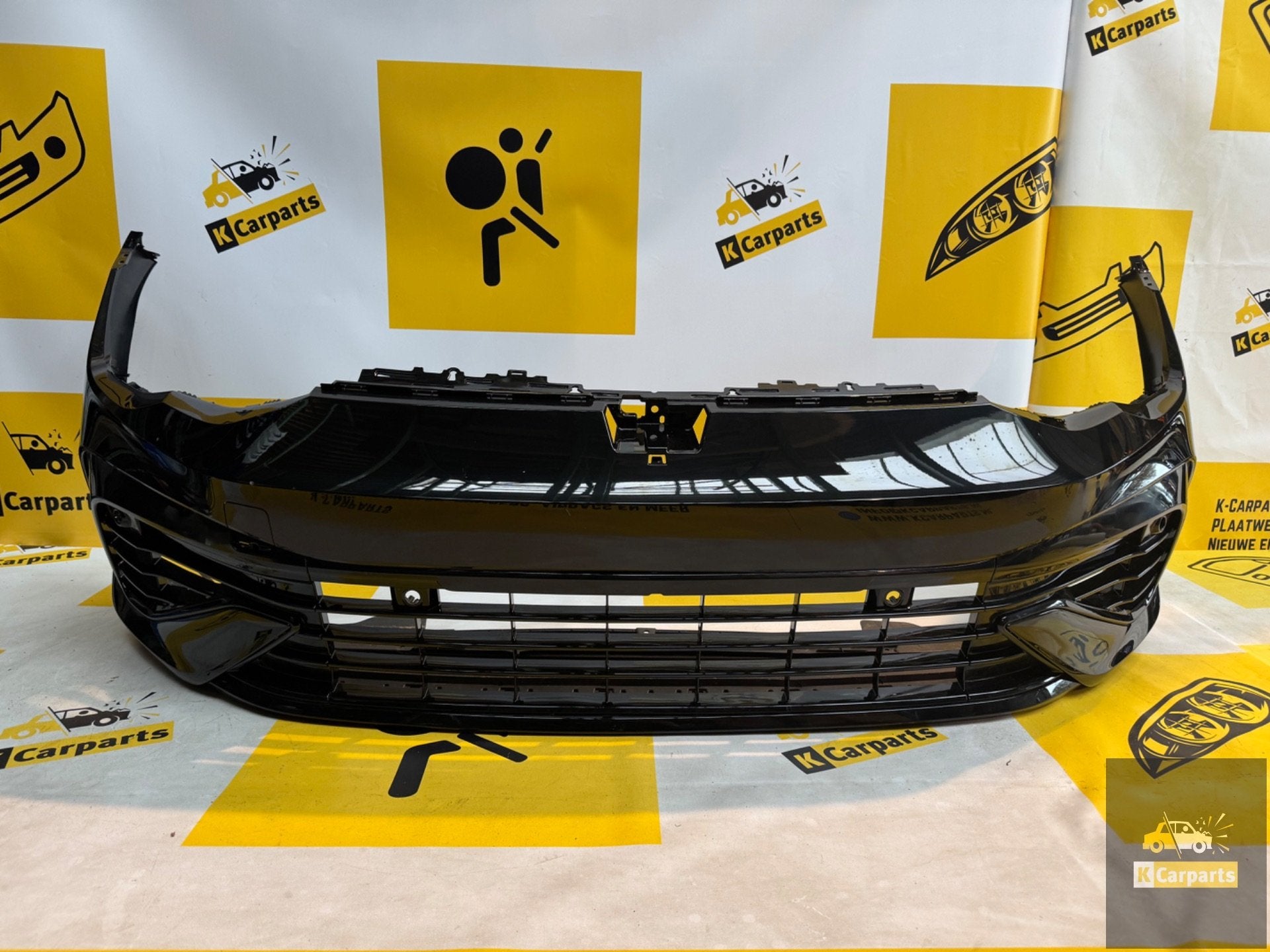 VOLKSWAGEN GOLF 8 R R20 VOORBUMPER 6xPDC 5H0807221E, Gebruikt, Volkswagen AG, Vw@volkswagen.de, Bumper