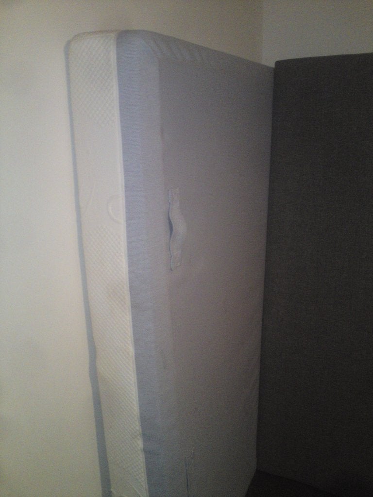 Matelas en latex avec sommier, Maison & Meubles, Chambre à coucher | Matelas & Sommiers, Matelas, Comme neuf, Enlèvement, 200 cm