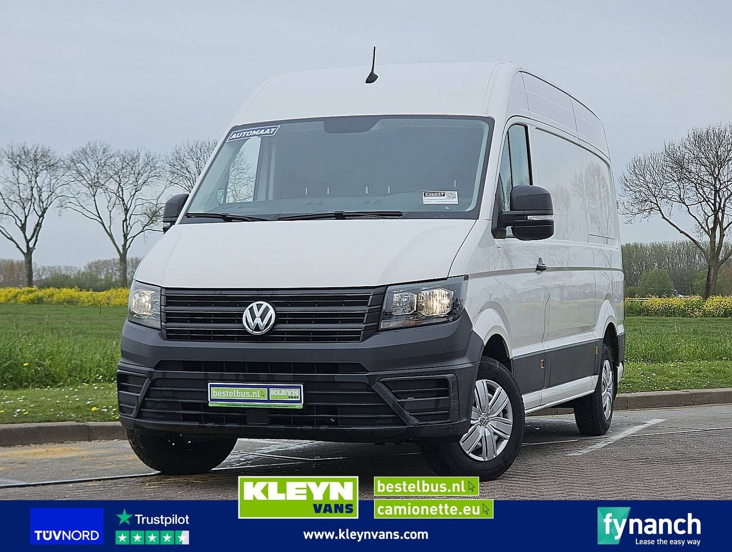Volkswagen CRAFTER 35 2.0 L3H3 140Pk Automaat!, Auto's, Bestelwagens en Lichte vracht, Automaat, Parkeercamera, Wit, Bedrijf