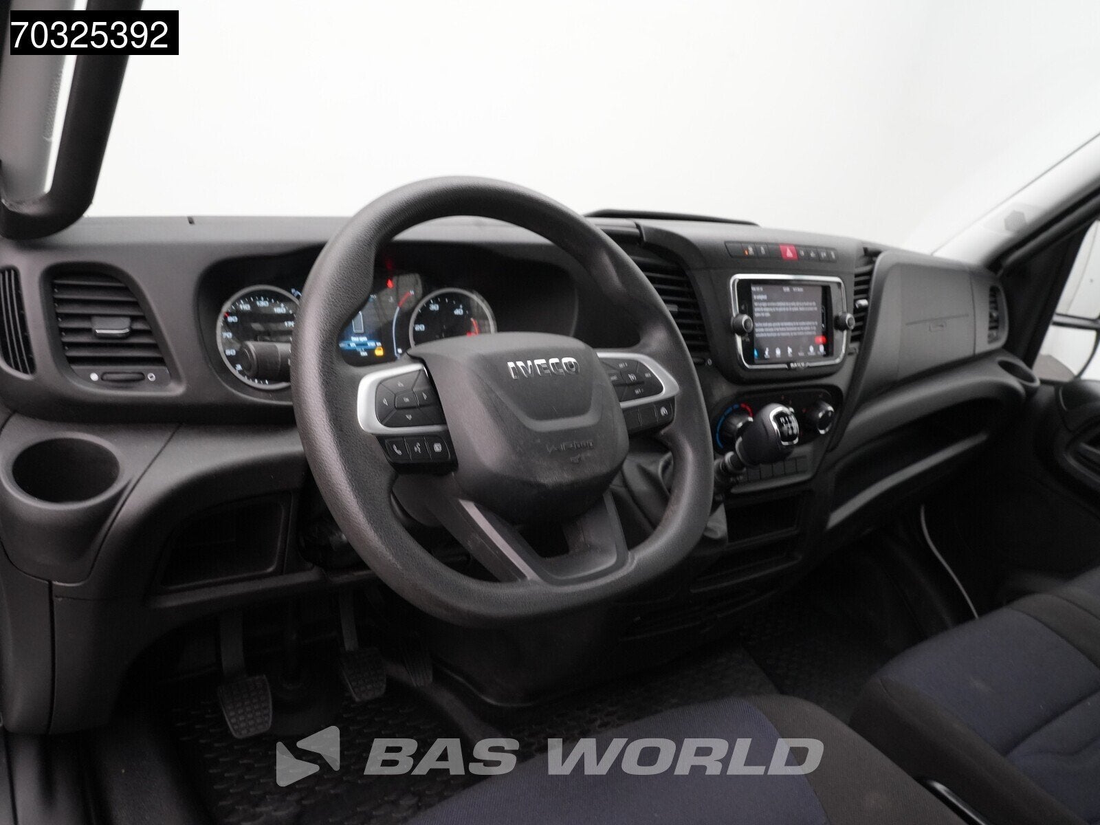 Iveco Daily 35C16 3.0L Kipper Dubbellucht 3,5t Trekhaak Navi, Auto's, Stof, Gebruikt, Euro 6, 4 cilinders