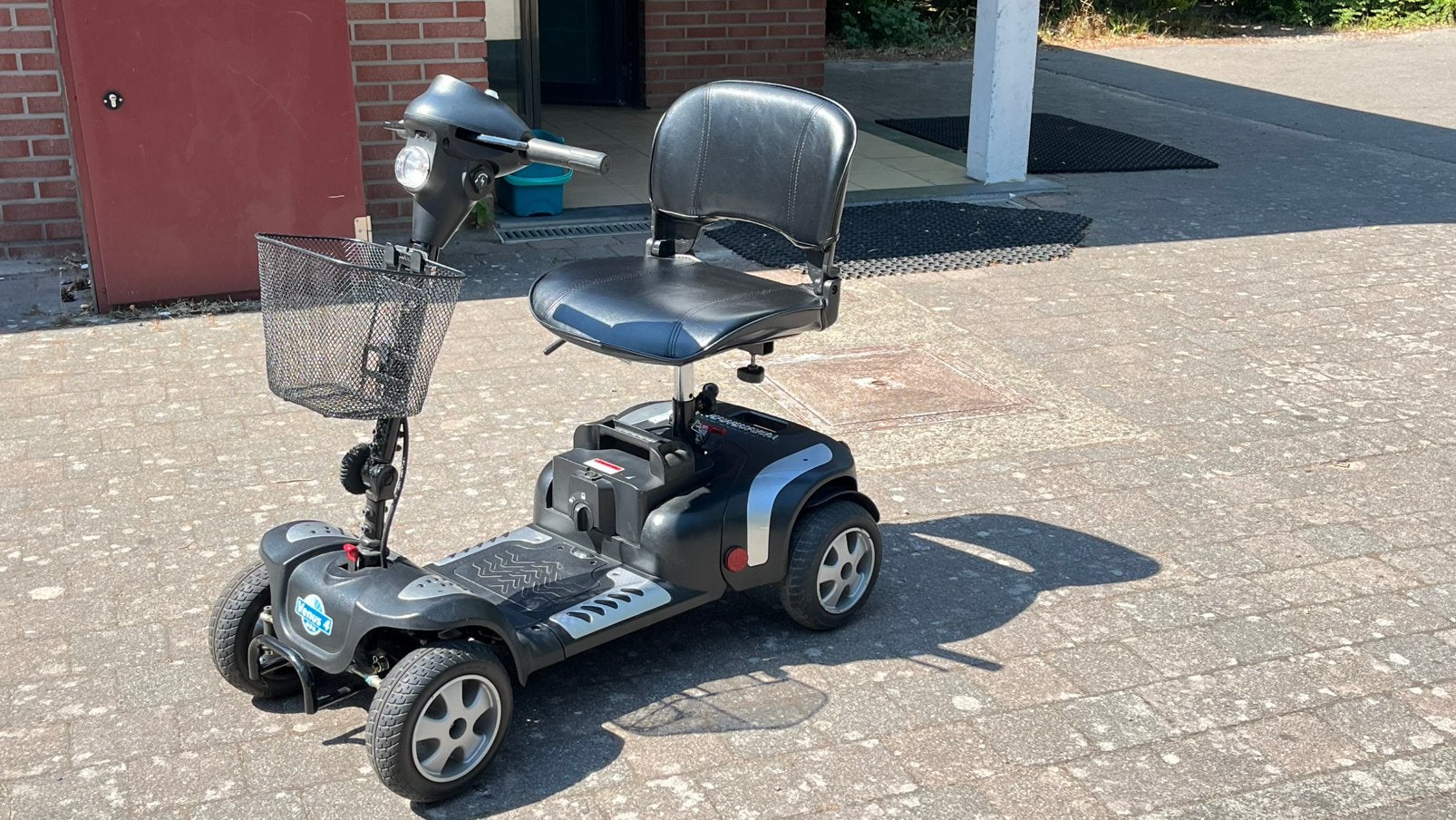 Opvouwbare scootmobiel Vermeiren, Ophalen, Zo goed als nieuw