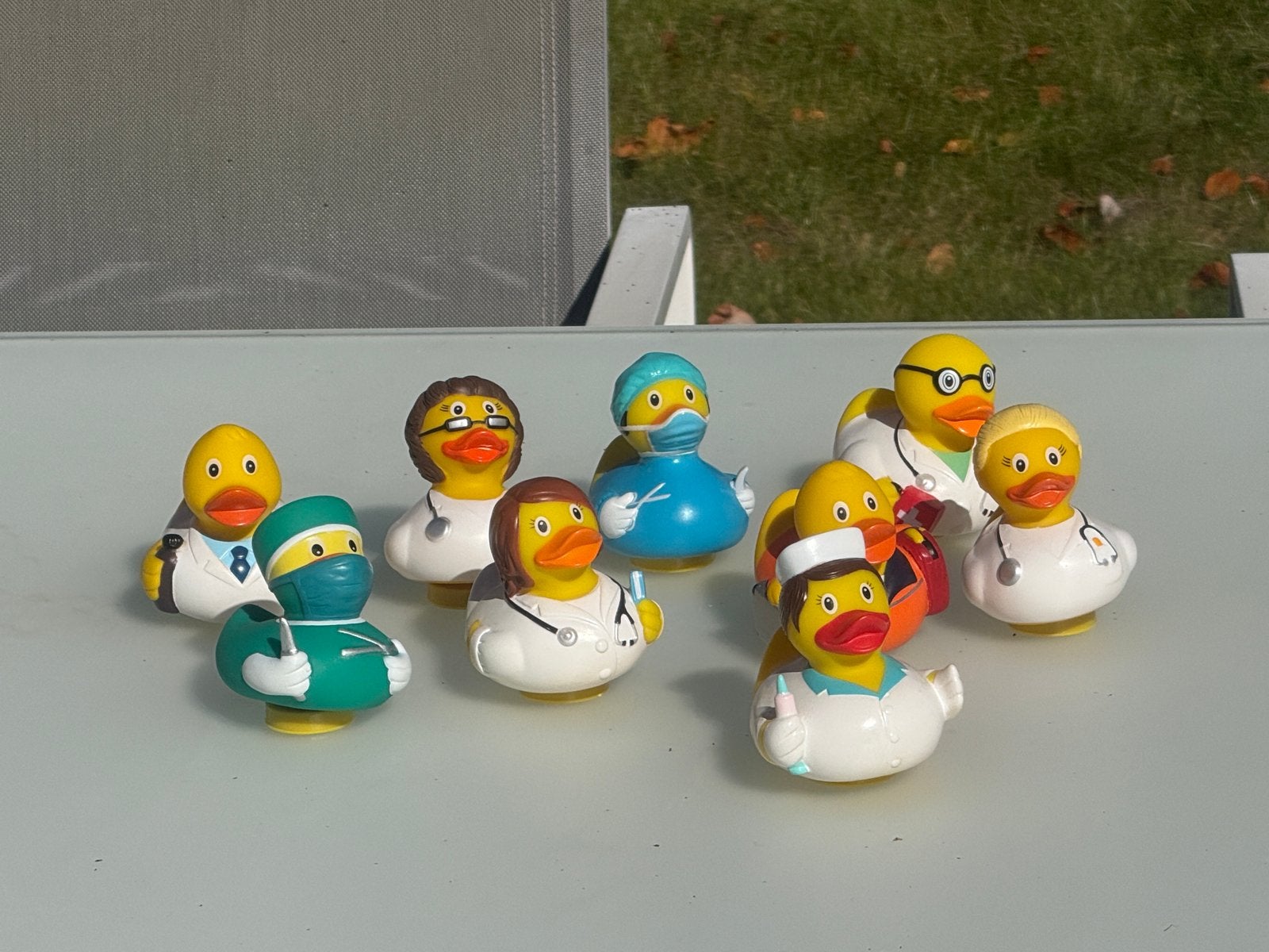 9 medische badeendjes Schnabels & LILALU + standaards, Ophalen of Verzenden, Zo goed als nieuw