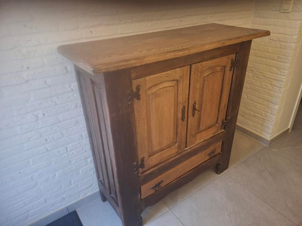 Eiken kast eetkamer, Enlèvement