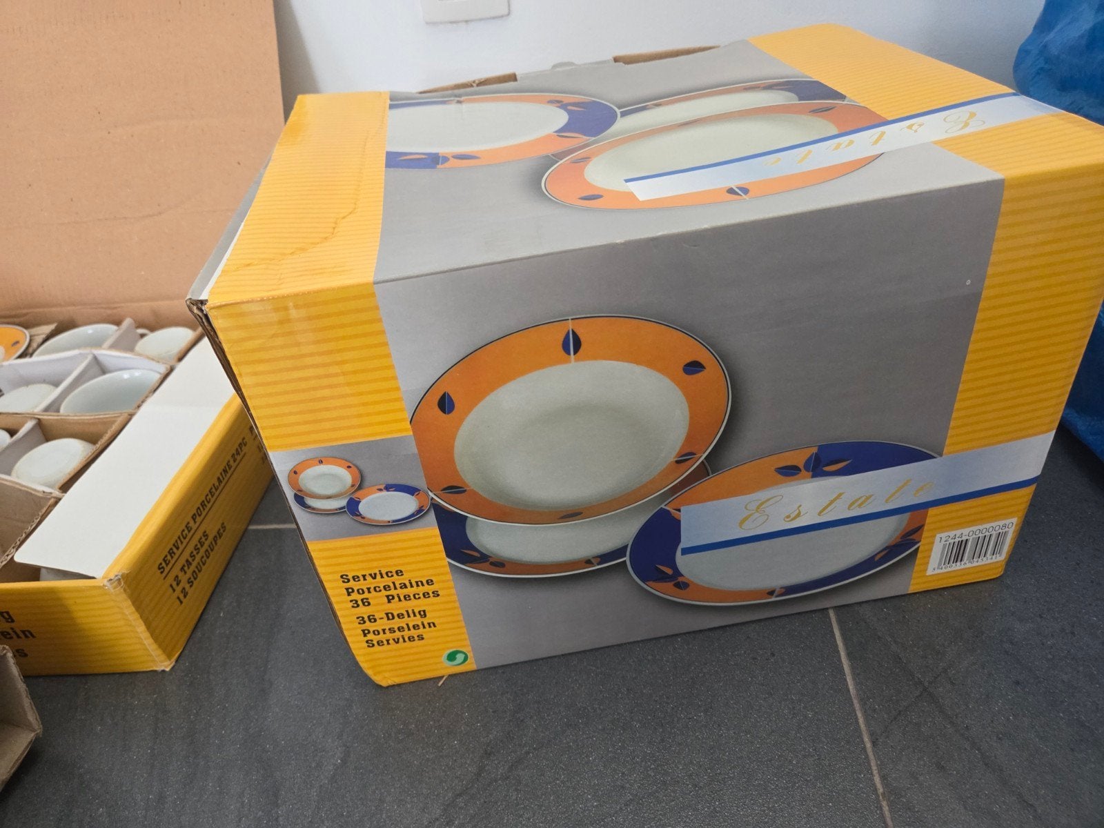 36 stuks porseleinservies, Ophalen, Nieuw, Porselein, Compleet servies