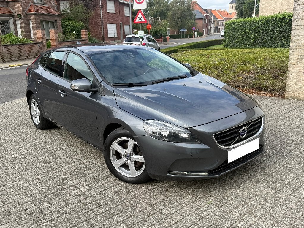 Volvo V40 2013 Camera GPS Parkeersensoren 124000km, Autos, Achat, Boîte manuelle, Entretenue par le concessionnaire, Noir