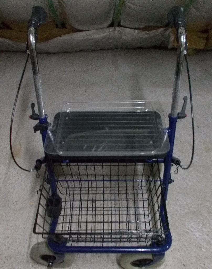 Rollator Nieuw paar keer gebruikt met korf en 3 dienbladen, Ophalen, Opvouwbaar, Nieuw