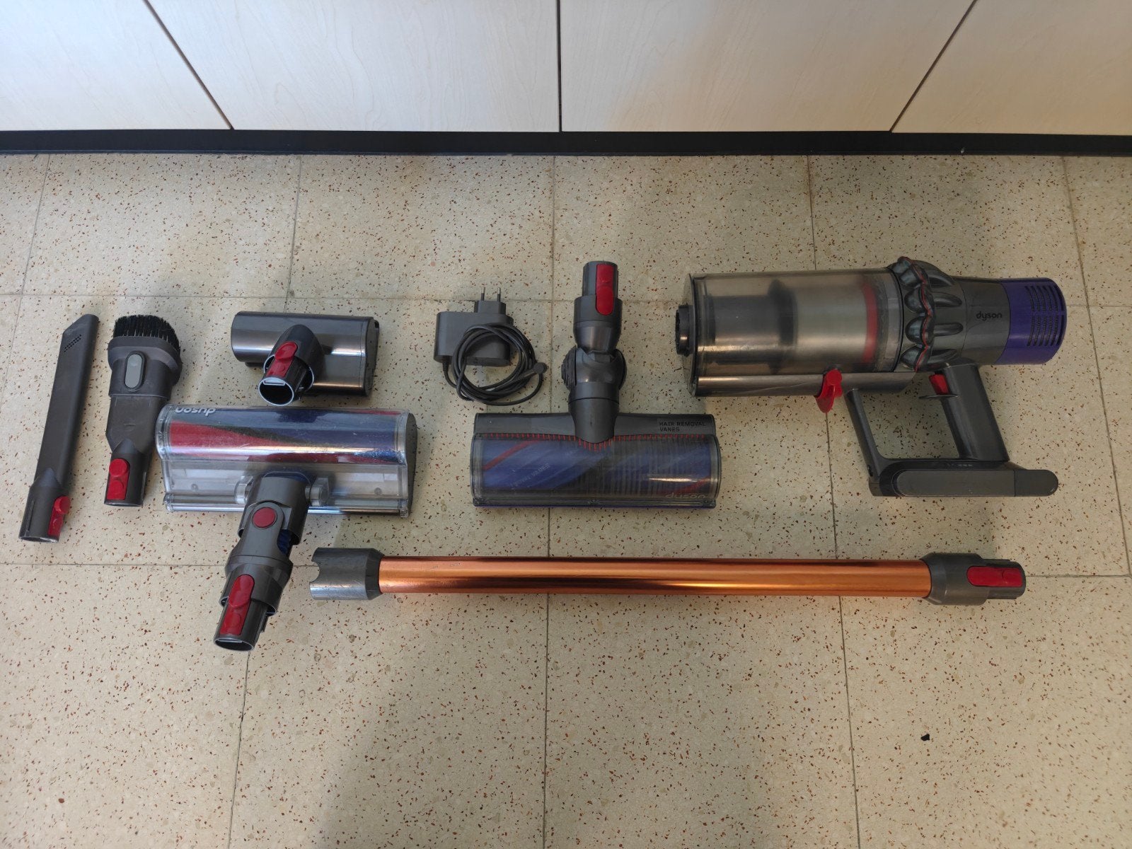 Dyson V10 steelstofzuiger, Enlèvement ou Envoi, Aspirateur balai, Dyson