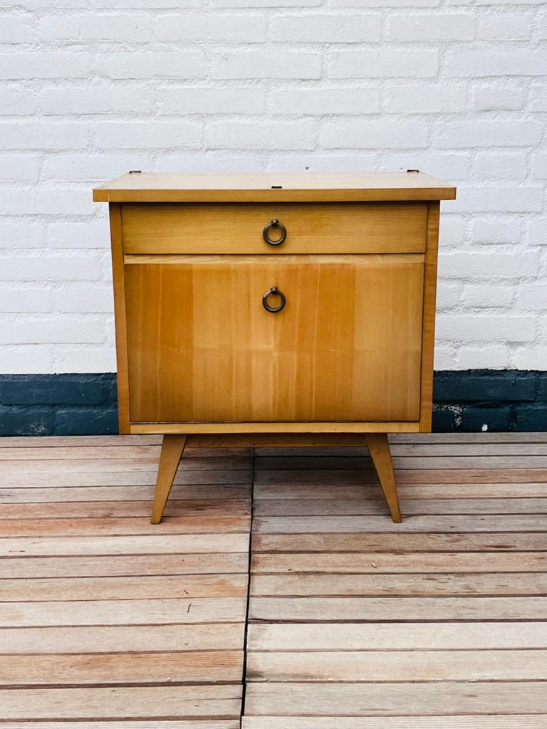 Mooi Vintage Nachtkastje, Ophalen, Zo goed als nieuw, 45 tot 65 cm, Minder dan 55 cm
