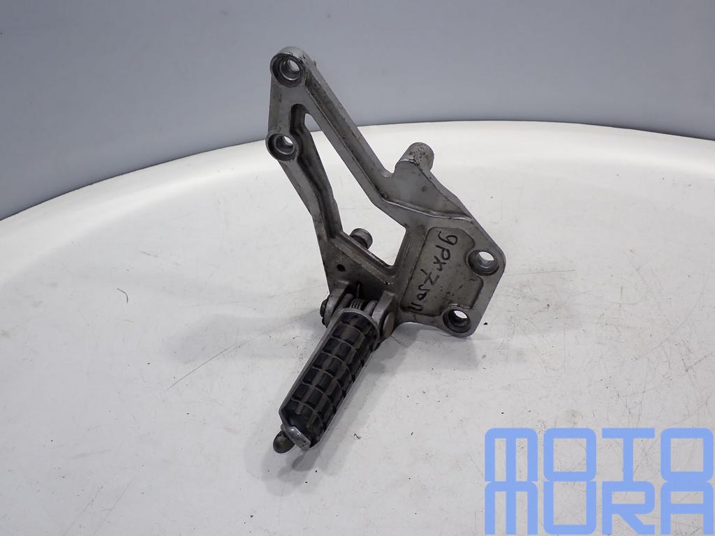 Kawasaki GPX 750 1986 - 1990 voetsteun met schetsplaat recht, Motoren, Gebruikt, -, -, Ophalen of Verzenden
