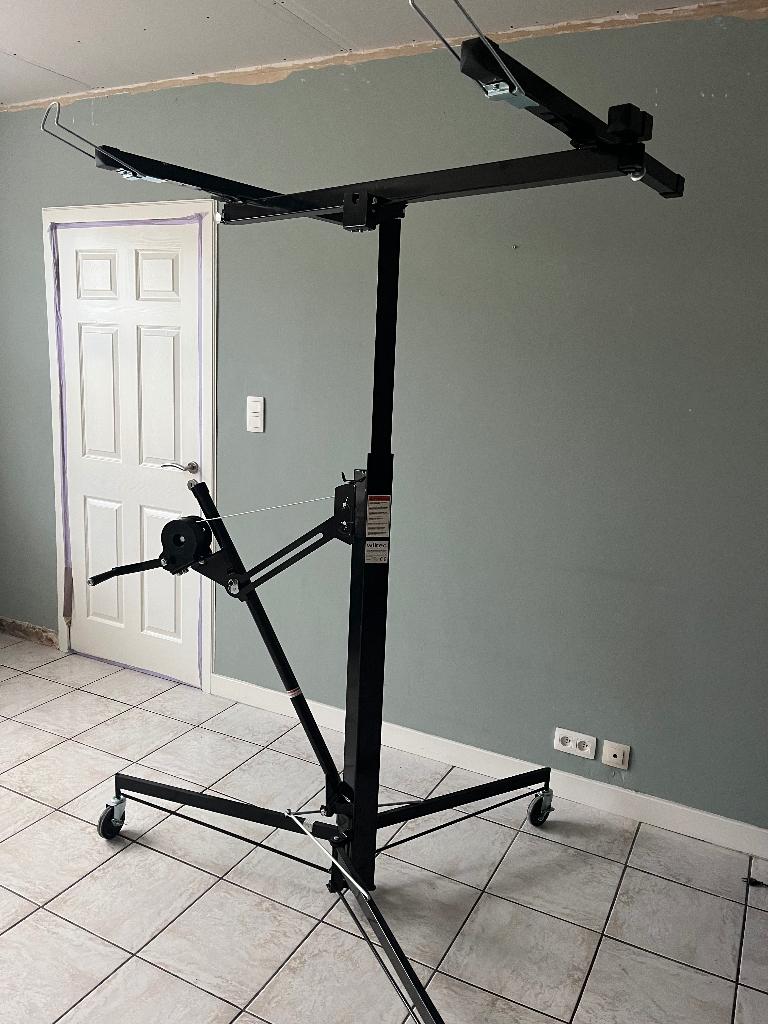 Gyproc lift te huur, Doe-het-zelf en Bouw, Ophalen, Zo goed als nieuw, Bouwlift