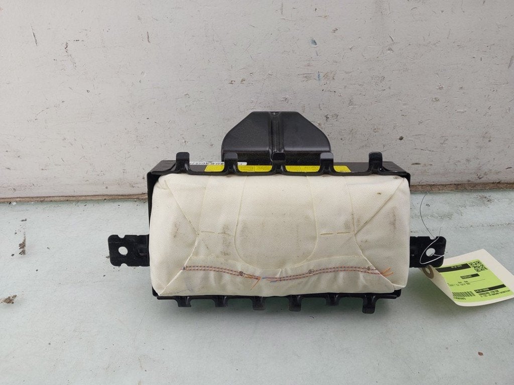 AIRBAG PASSAGIER Kia Rio III (UB) (|845301W000|), Info@kia.de, Theodor-Heuss-Allee 11
60486  Frankfurt am Main, DE, Kia Deutschland GmbH