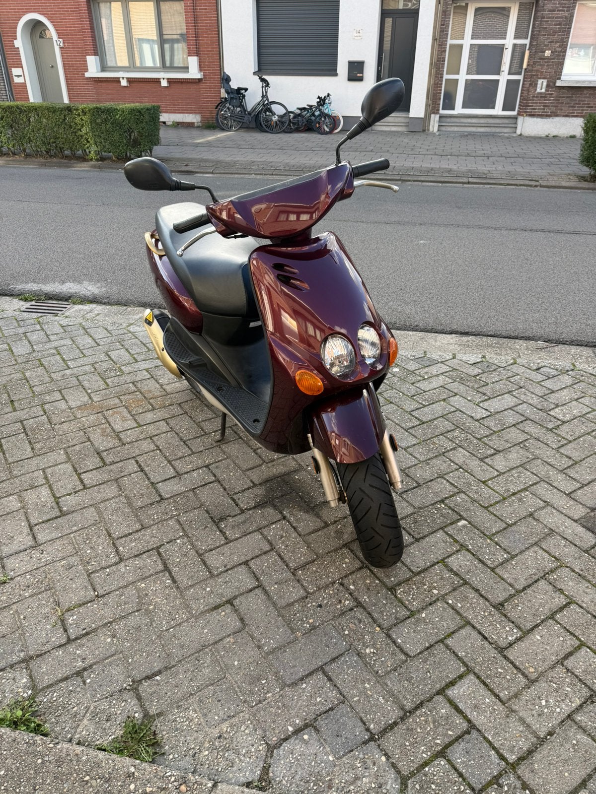Yamaha neos A klas 2T, Fietsen en Brommers, Ophalen, Klasse A (25 km/u), Zo goed als nieuw, 50 cc