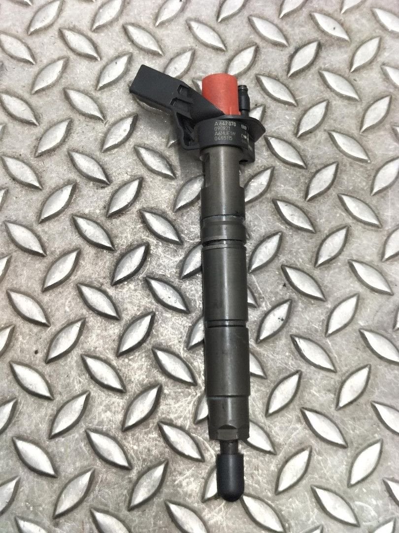 MERCEDES E CLASS BRANDSTOF INJECTOR / VERSTUIVER 6420701187, Enlèvement ou Envoi, Utilisé, ARN reconnu