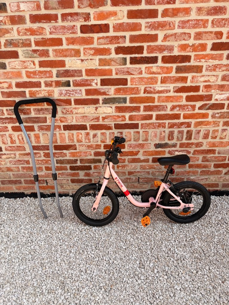 Kinderfiets B’Twin 12 inch + duwstang – zo goed als nieuw, Fietsen en Brommers, Ophalen, Zo goed als nieuw, Minder dan 16 inch
