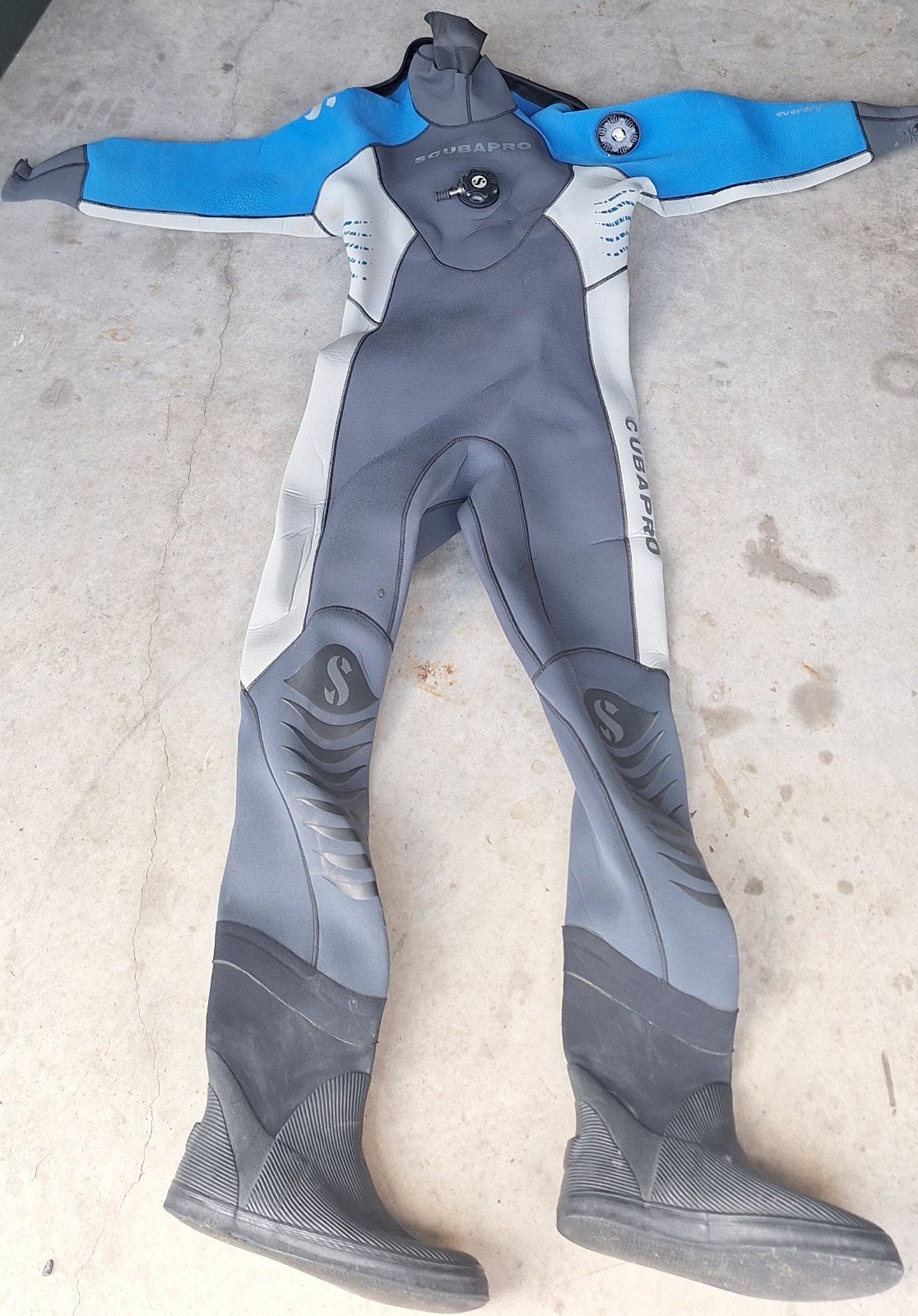 Combinaison étanche Scubapro Everdry 4 – valve neuve, Sports nautiques & Bateaux, Plongée, Enlèvement, Utilisé, Combinaison de plongée