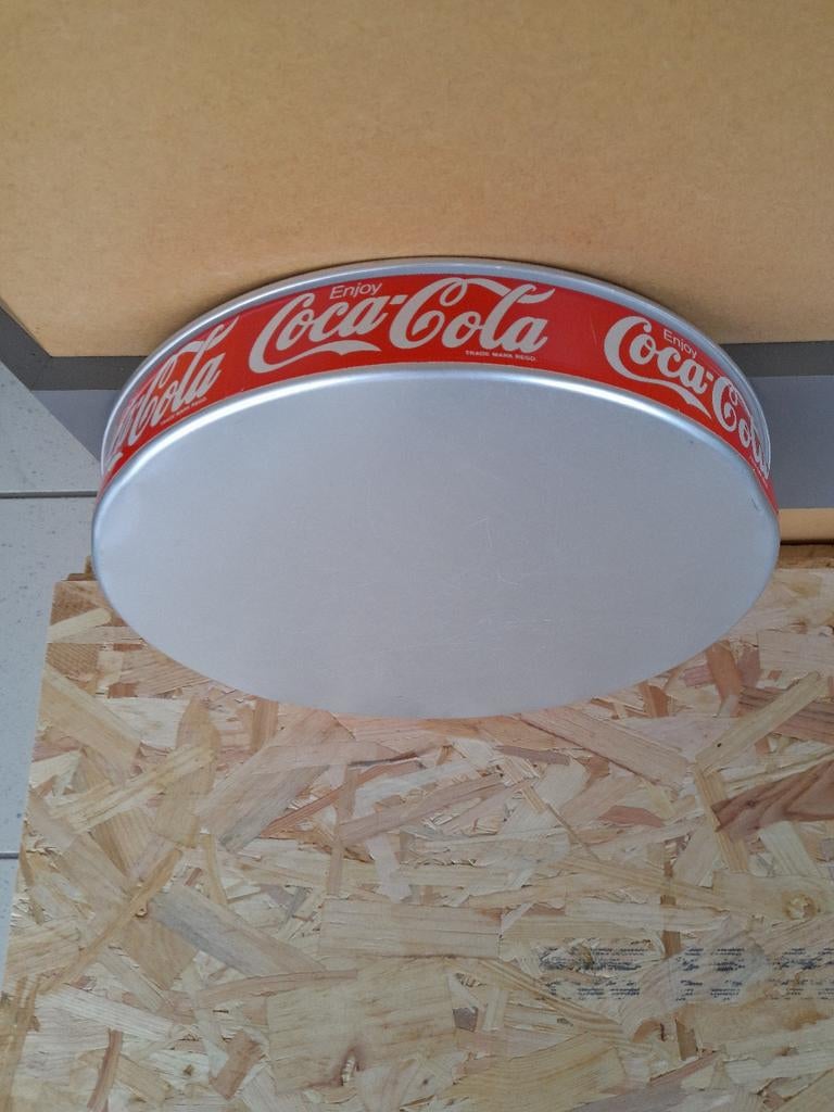 Plateau Coca-Cola, Enlèvement ou Envoi
