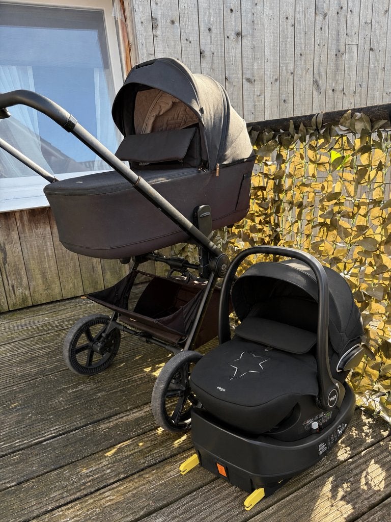 Poussette Carrello Ultra 2025, Enfants & Bébés, Autres marques, Enlèvement, Poussette, Pneus