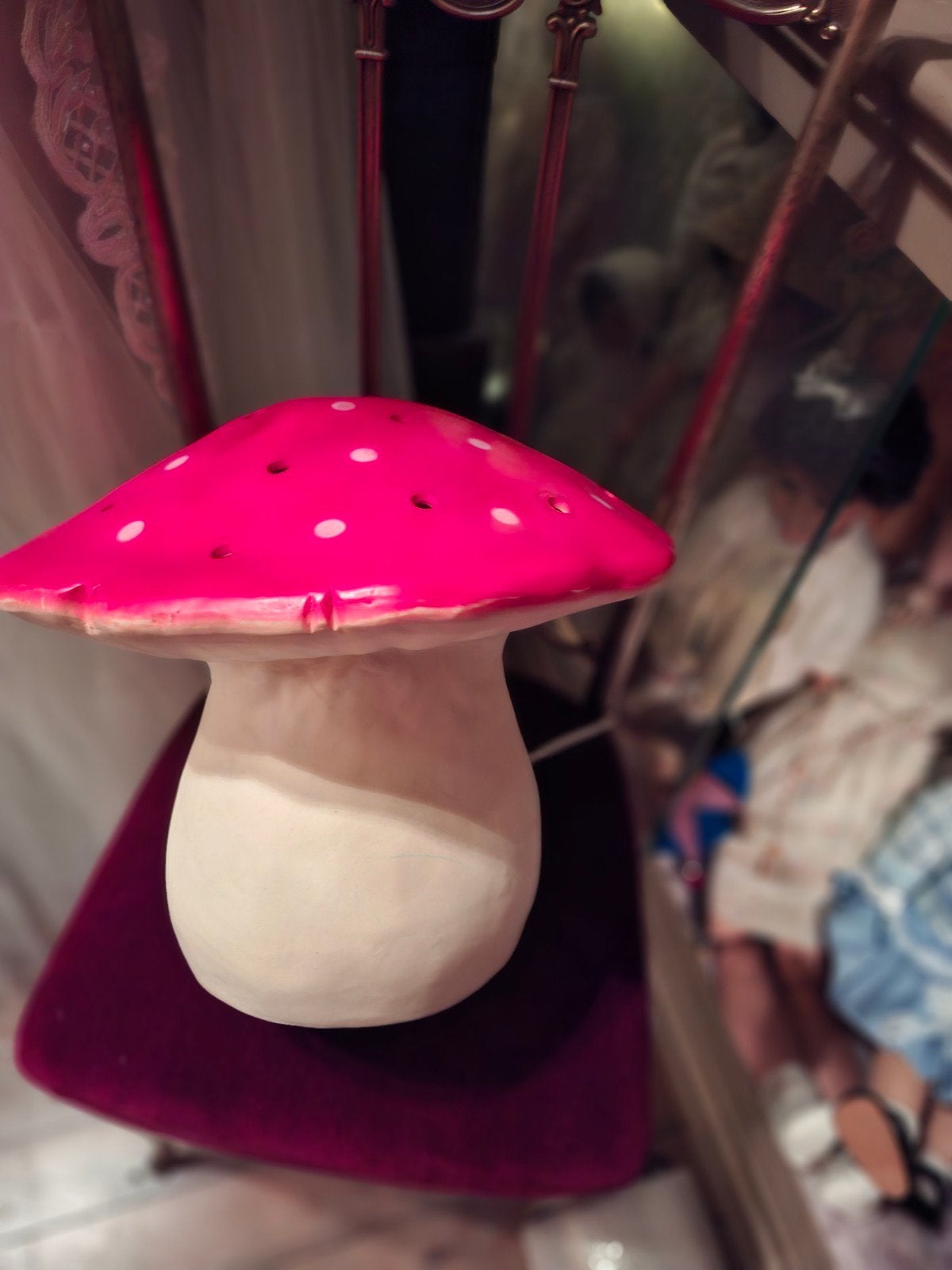 Lampen Heico 2 stuks rood. Kleur komt niet 100% juist over., Rood, Ophalen, Heico