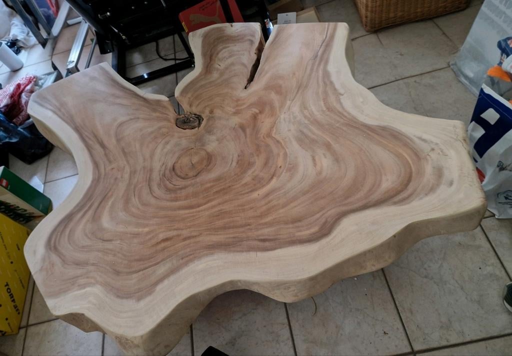 Table basse unique en tronc d'arbre massif 140x100 cm, Enlèvement