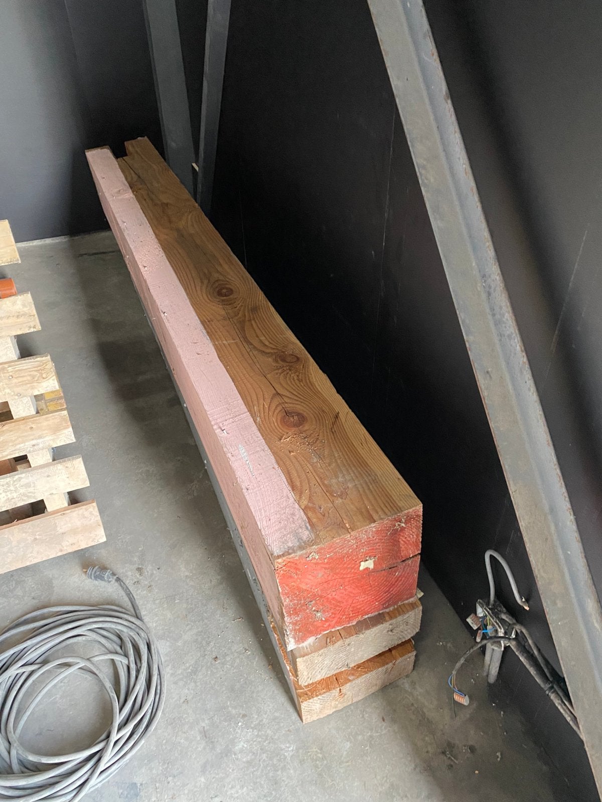 2 Douglas balken, Doe-het-zelf en Bouw, Hout en Planken, Ophalen, Gebruikt