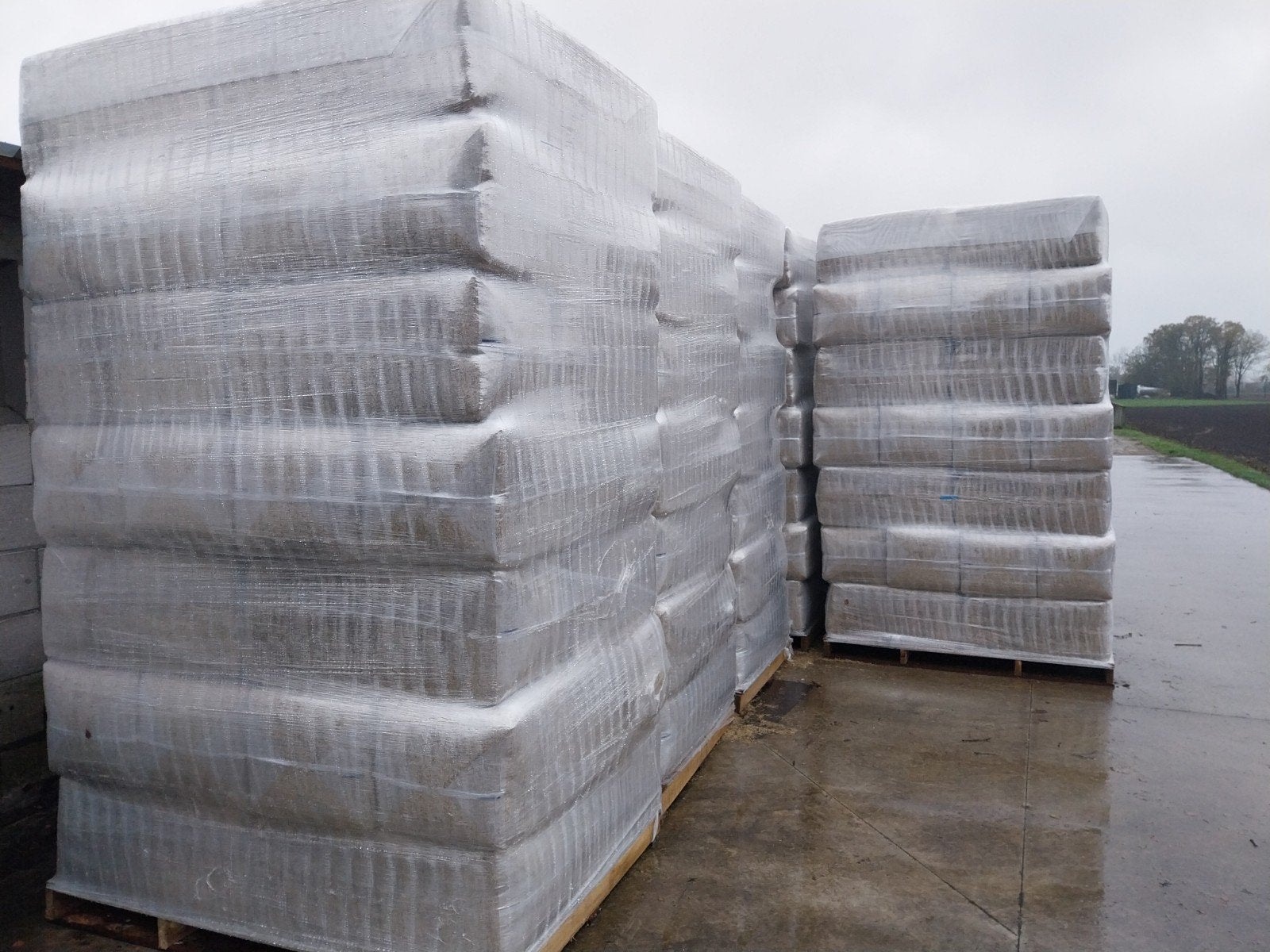 Vlas stalstrooisels 22kg per pak hooi Kippenhoeve Arendonk, Accessoires
