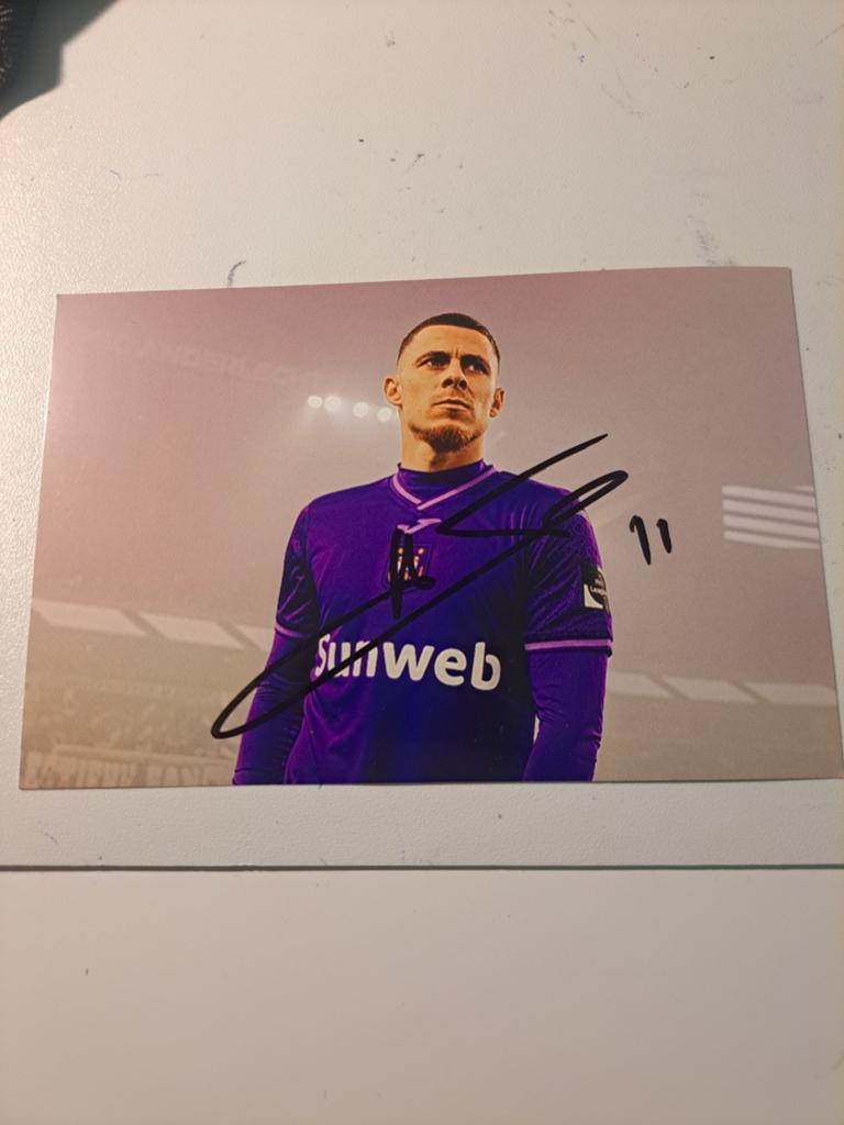 Gesigneerde foto Thorgan Hazard, Verzamelen, Sportartikelen en Voetbal, Ophalen of Verzenden, Nieuw