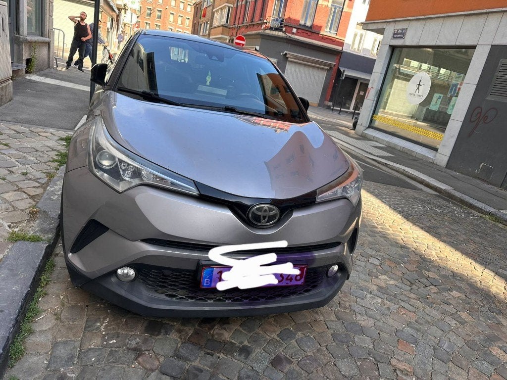 Toyota C-HR, Autos, Argent ou Gris, Achat, Euro 6, Entreprise