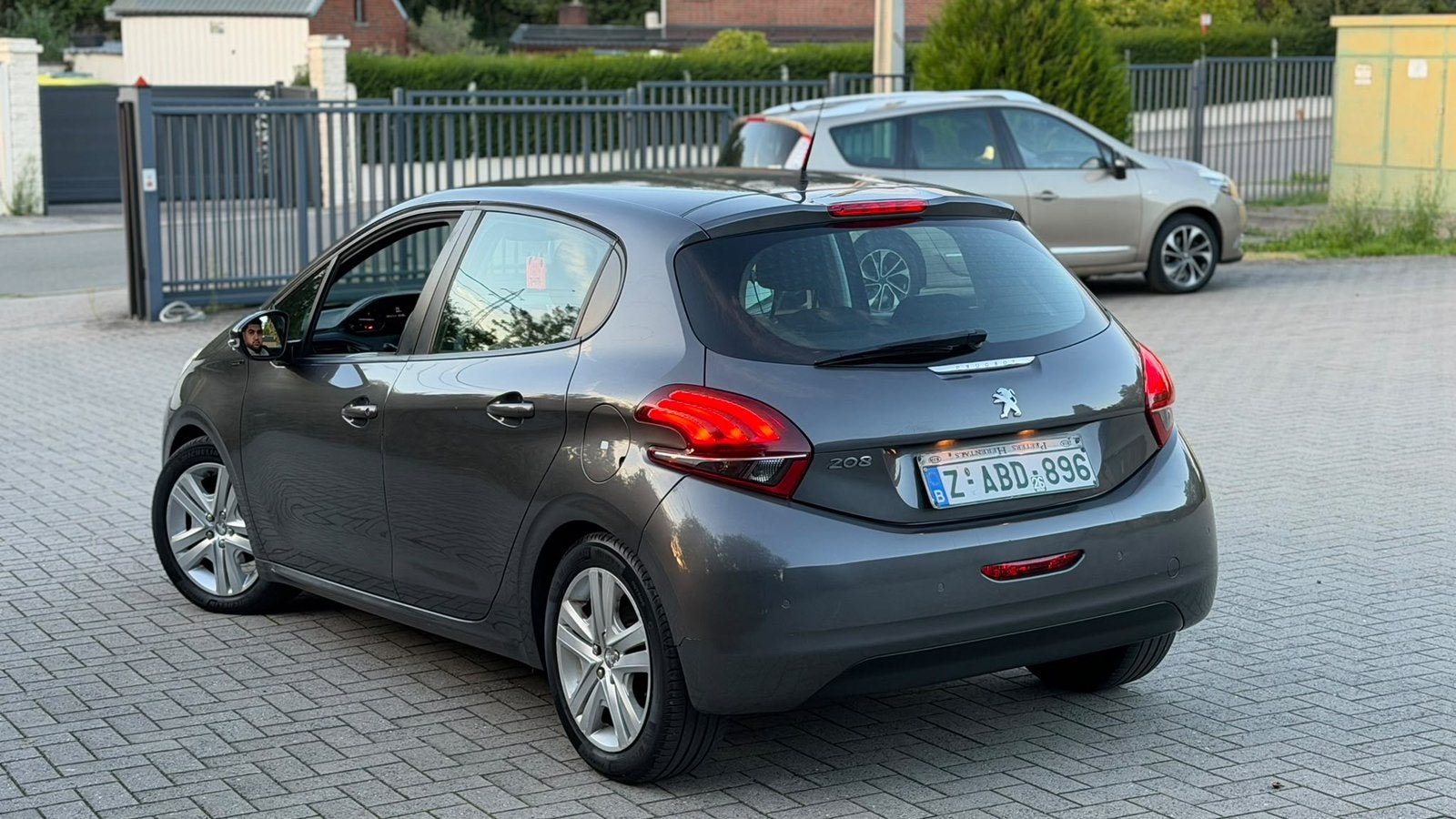 Peugeot 208 1.5hdi 2019 etat neuf !, Autos, Achat, Euro 6, Entreprise, Autre