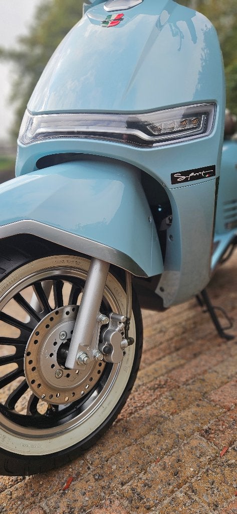 Scooter GTS Levanti ZONDER rijbewijs, Fietsen en Brommers, Ophalen, Zo goed als nieuw, Klasse A (25 km/u), Benzine