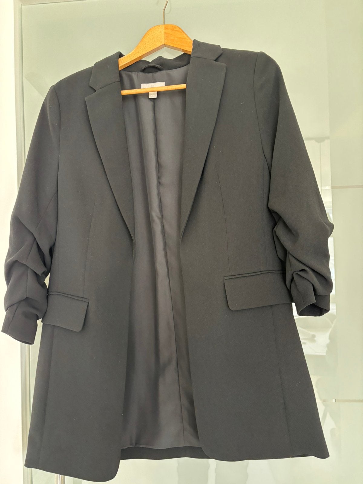 Zwarte blazer small H&M( volledig nieuw), Ophalen, Zo goed als nieuw