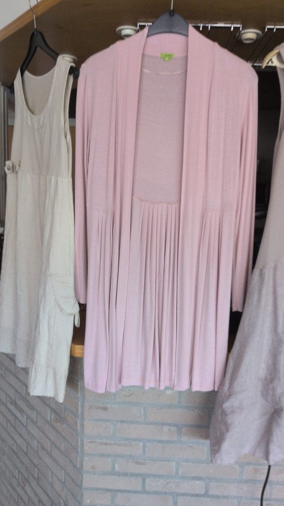 roze gilet van K-Design - L - 10€, Kleding | Dames, K-design, Maat 42/44 (L), Ophalen of Verzenden, Zo goed als nieuw
