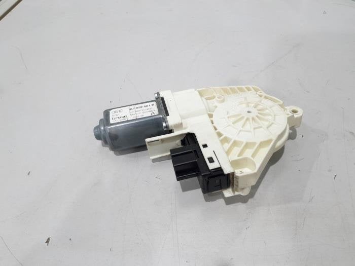 Moteur de vitre portière d'un Audi Q7, -, 3 mois de garantie, Audi, Utilisé