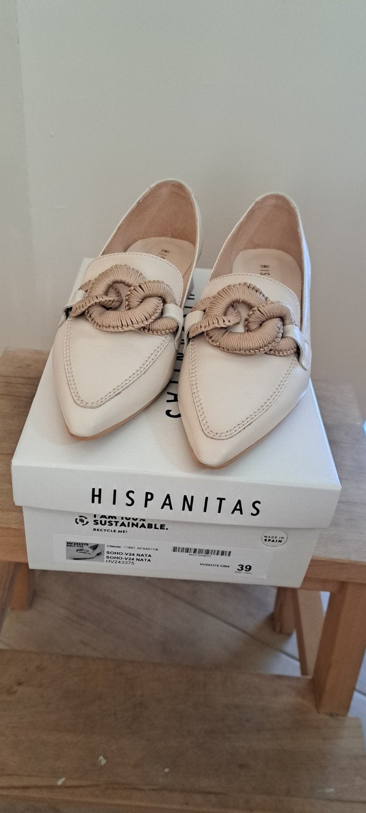Gloednieuwe beige damesschoen met lage hak, Neuf, Beige, Hispanitas, Enlèvement