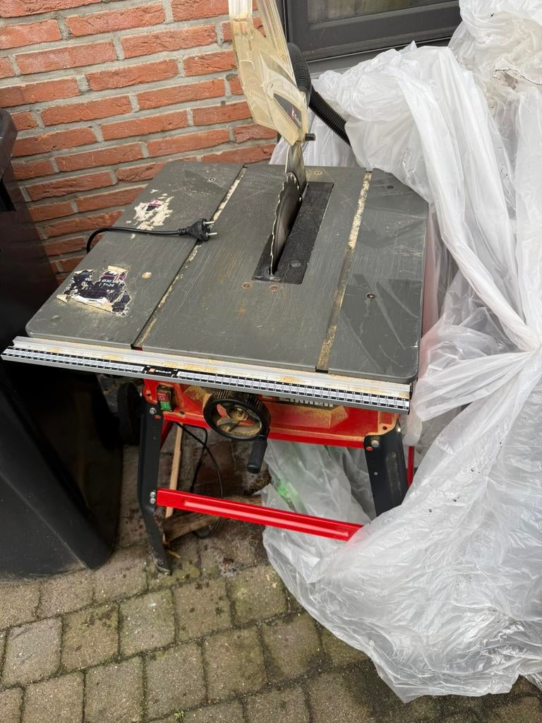 Tafel cirkelzaag enchel. 1 seizoen gebruikt, Ophalen, Zo goed als nieuw, Cirkelzaag