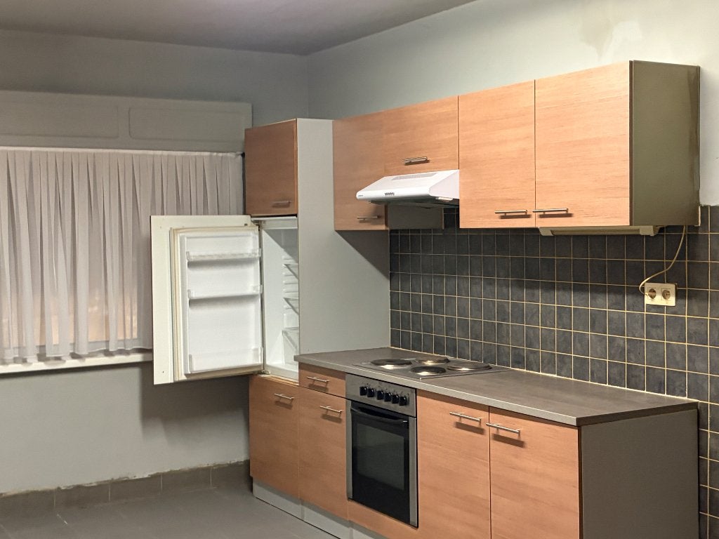 Gratis complete keuken af te halen in Beerzel (Putte)], Maison & Meubles, Cuisine | Cuisines complètes, Brun, Enlèvement, Utilisé