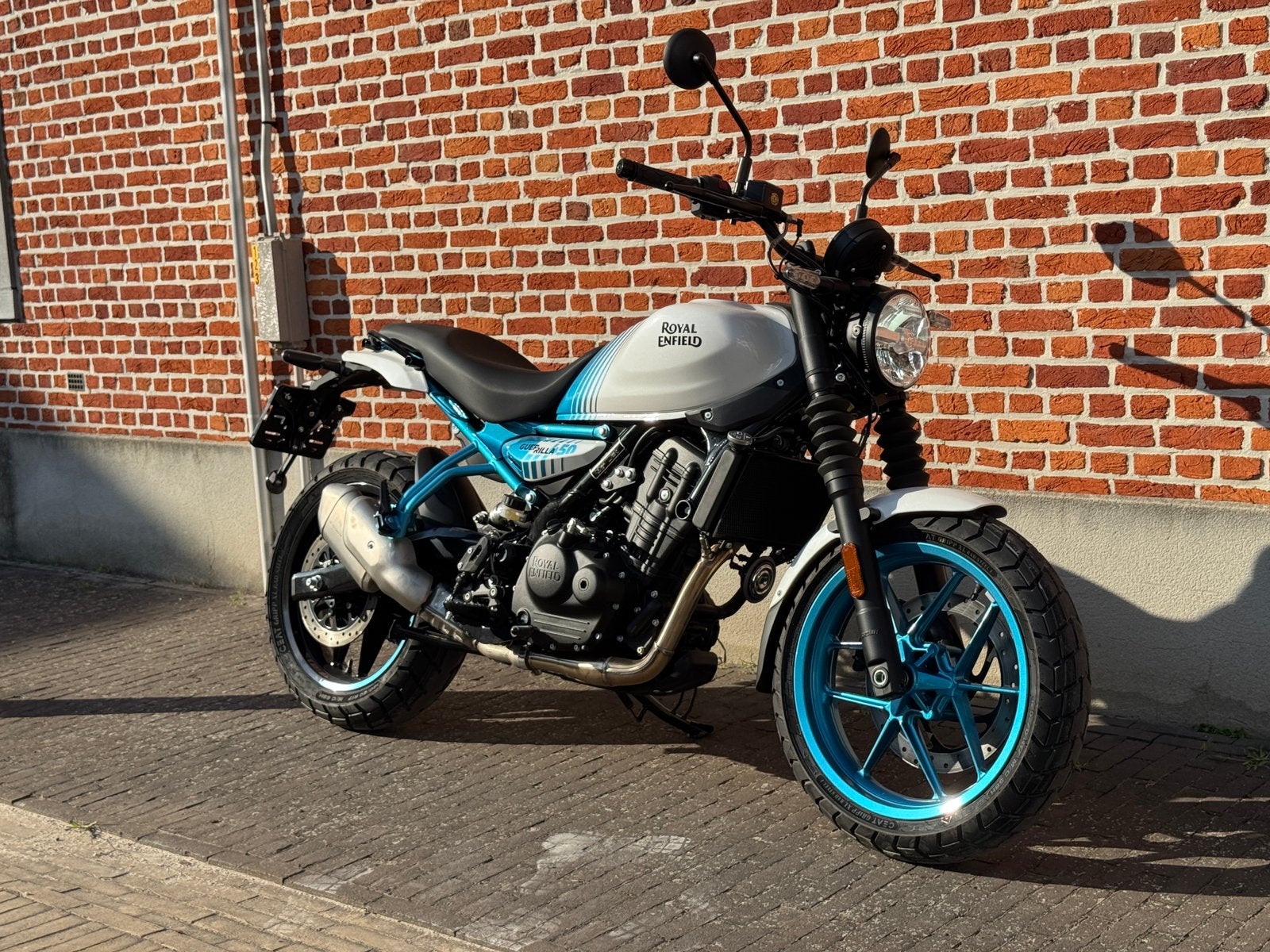 Royal Enfield Guerilla 450 Demo - 35km - 02/2026 - btw moto, Motoren, Motoren | Royal Enfield, Nieuw, Bedrijf, Minimaal motorrijbewijs A2