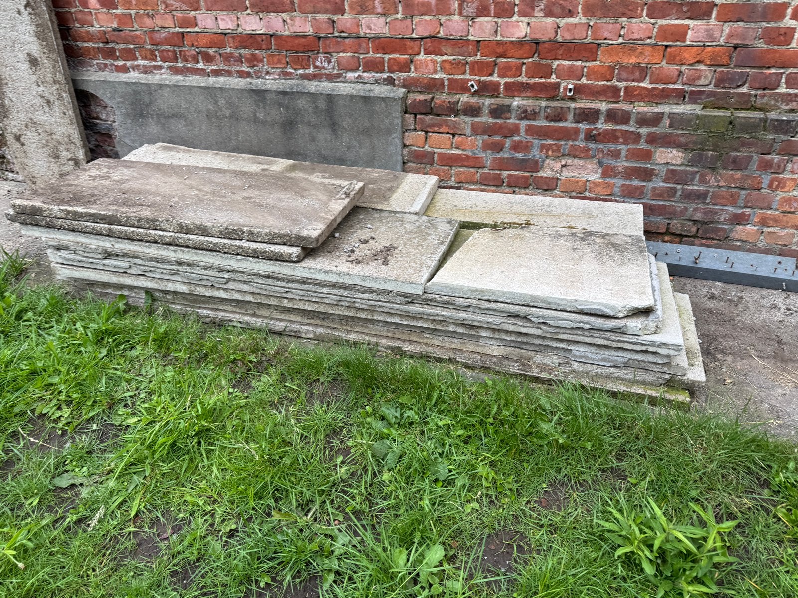 Gratis betonplaten - bv fundering tuinberging etc, Béton, Enlèvement, Utilisé, Autres types