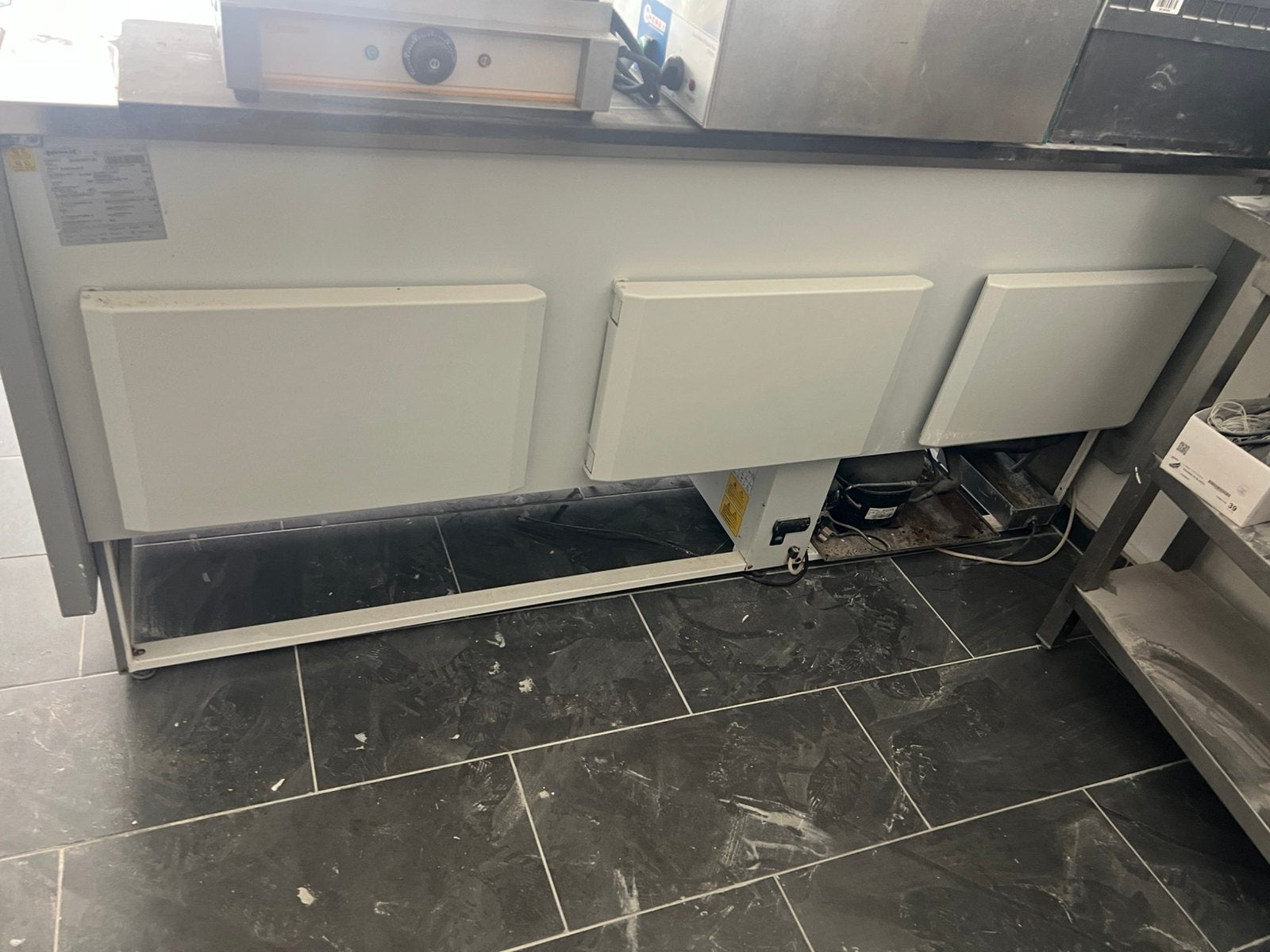 Frigo comptoir, Enlèvement