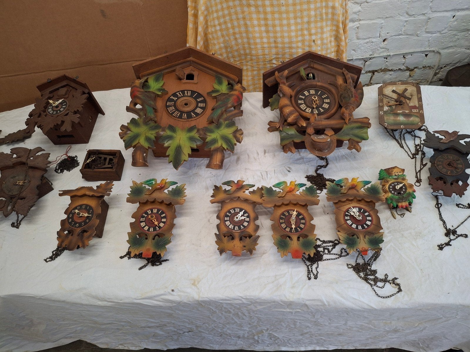 Lot horloges à coucou, Enlèvement